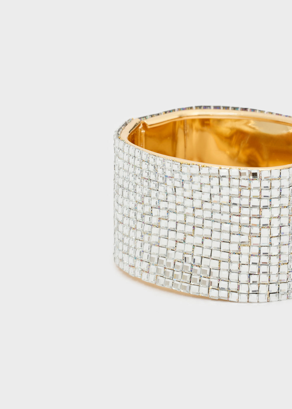 EMBR0384-3