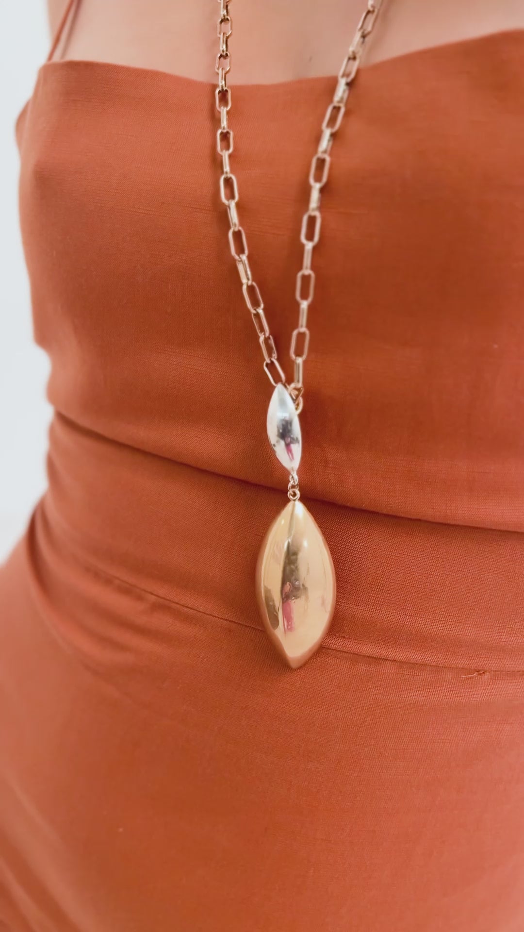 Nalí DUNE LONG CHAIN NECKLACE W/ PENDANT