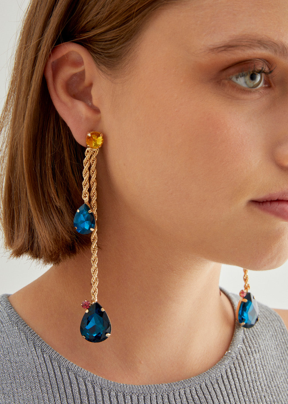 Nalí EARRINGS W/ GOLD PENDANT AND BLUE STONE