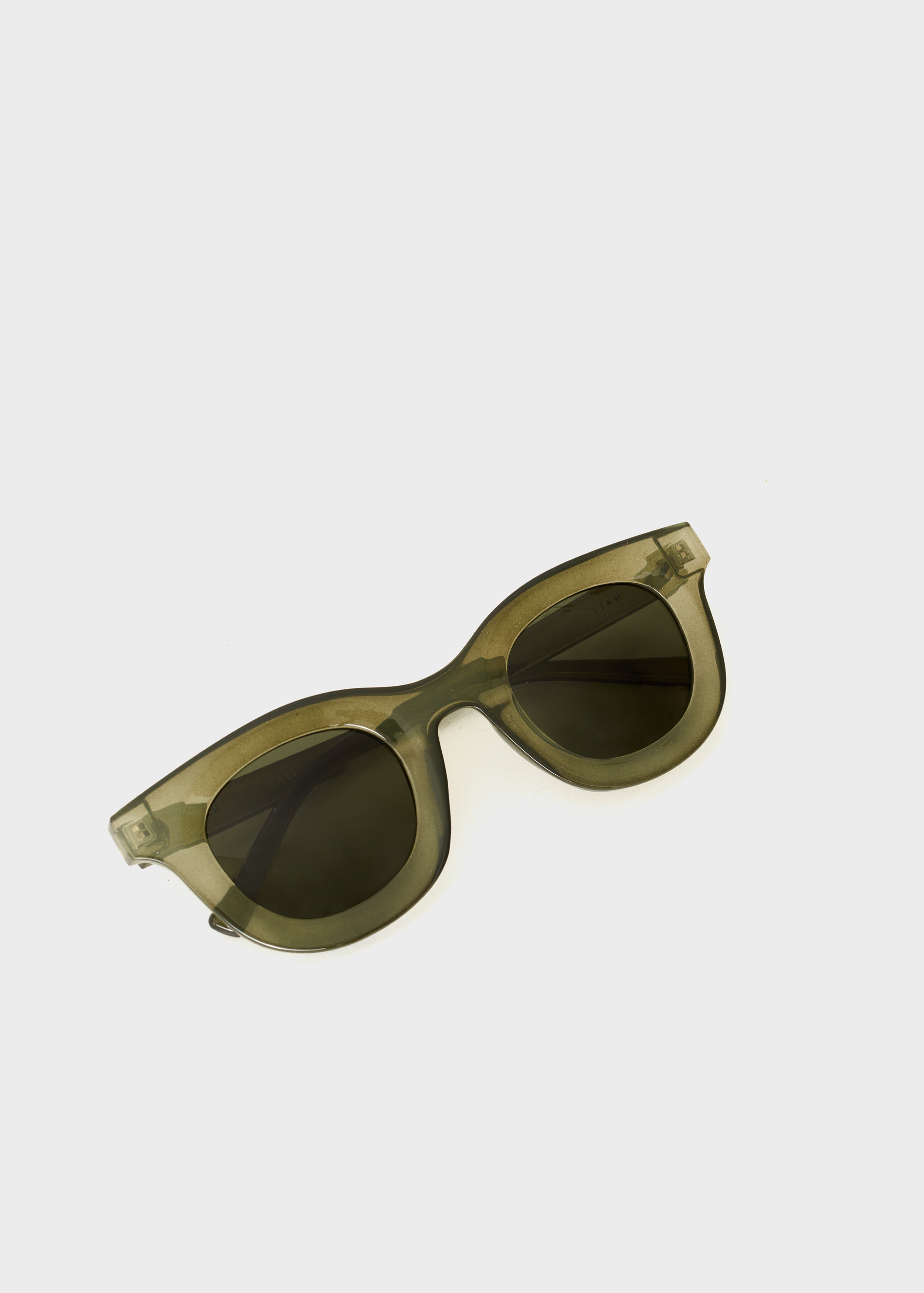 Nalí KIRA ROUND SUNGLASSES IN GREEN