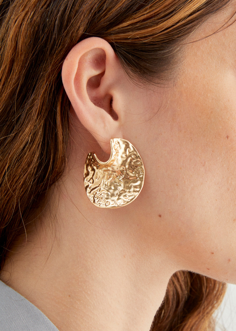 Nalí EARRINGS IN GOLD W/ TEXTURED SURFACE