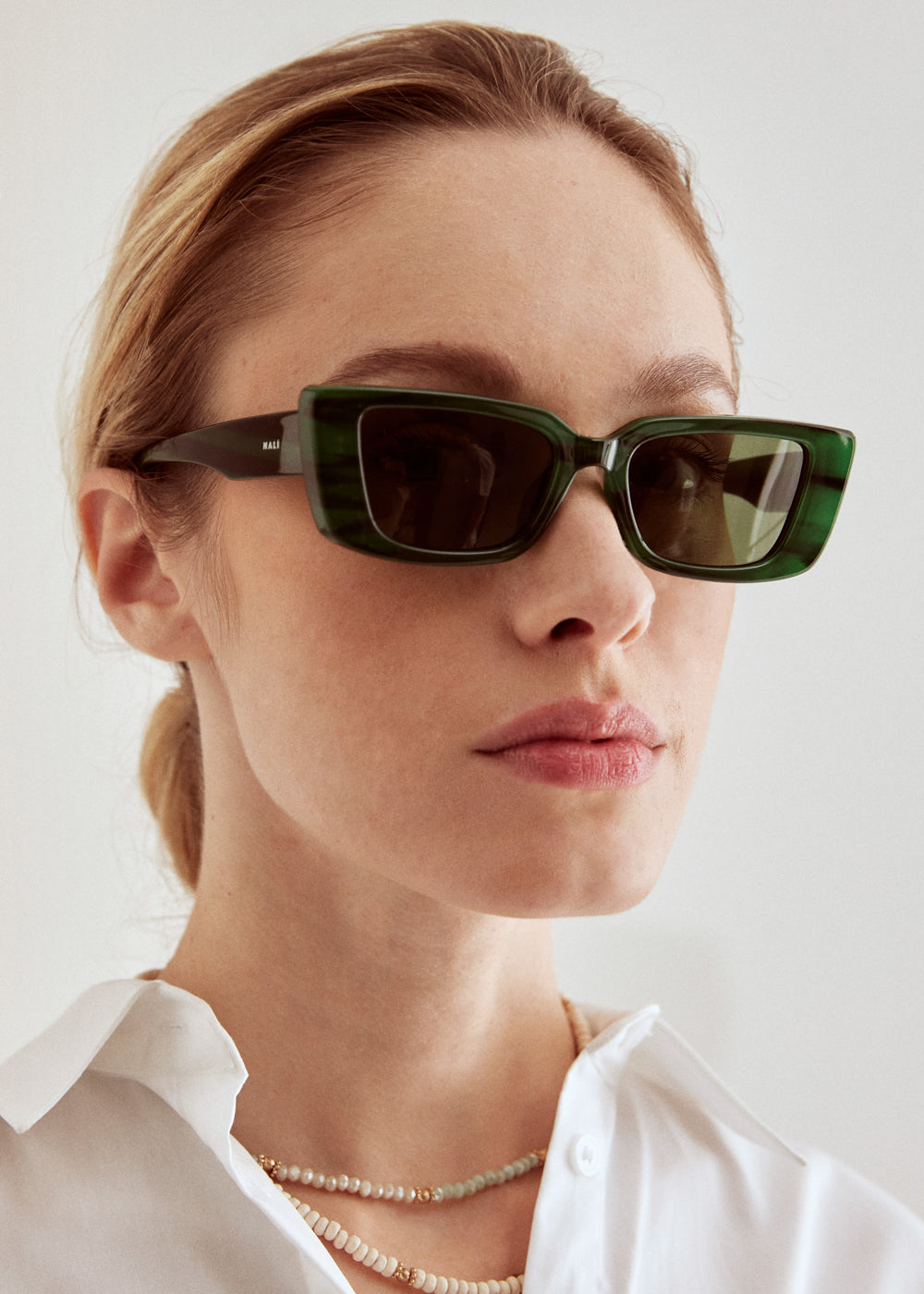 Nalí LENA RECTANGULAR GREEN SUNGLASSES