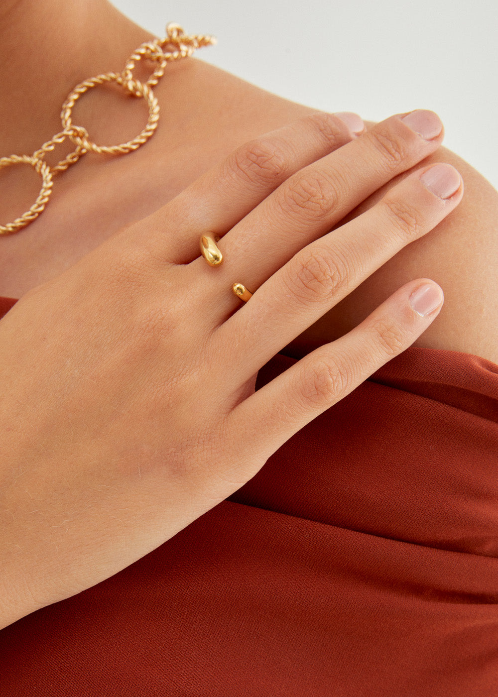 Nalí S.STEEL GOLD ROUND THIN RING