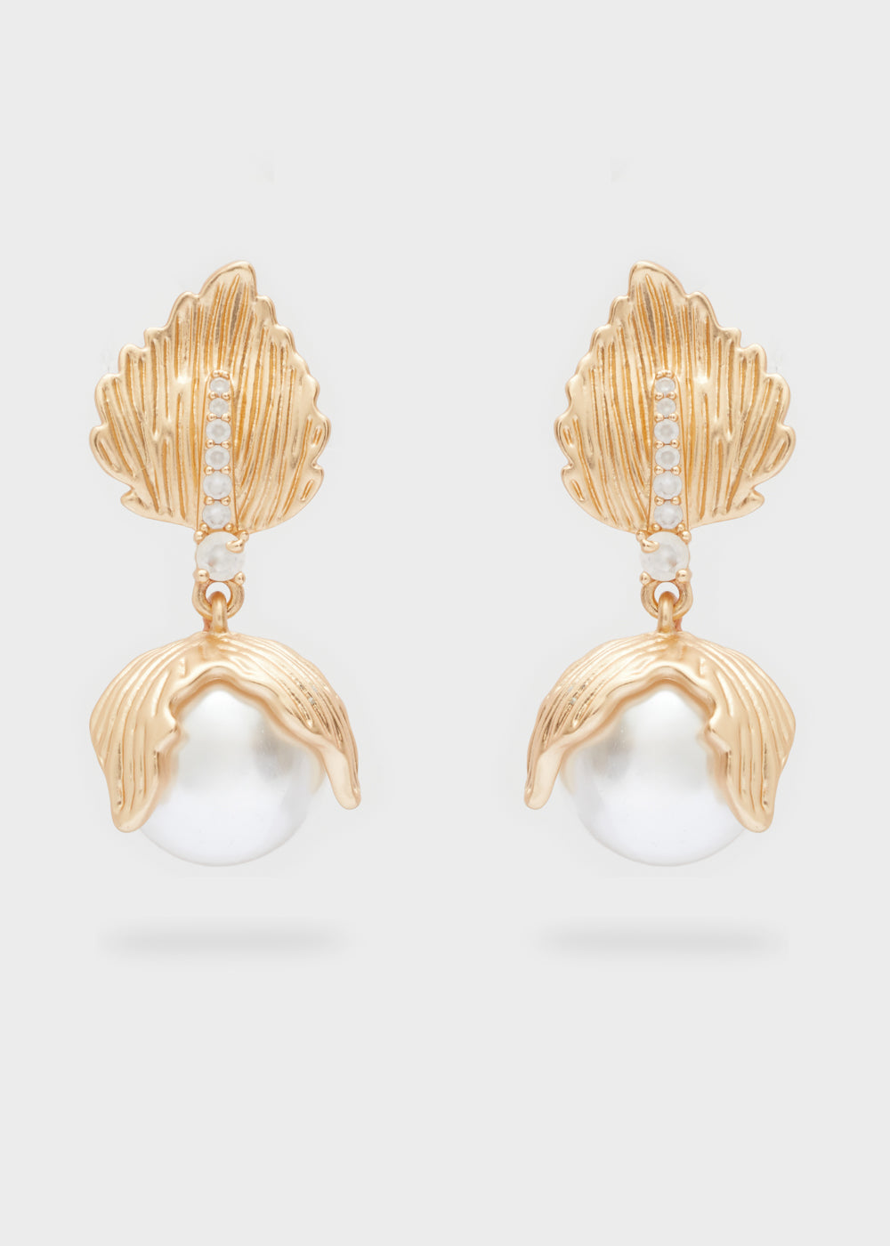 Nalí EARRINGS W/ PENDANT PEARL AND GOLD LEAF