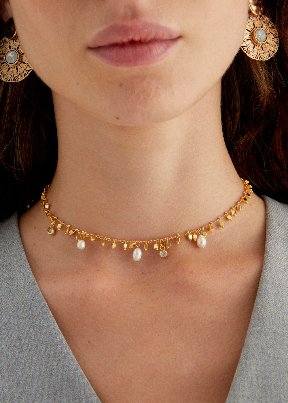 Nalí GOLD NECKLACE W/ ZIRCONS AND PEARLS