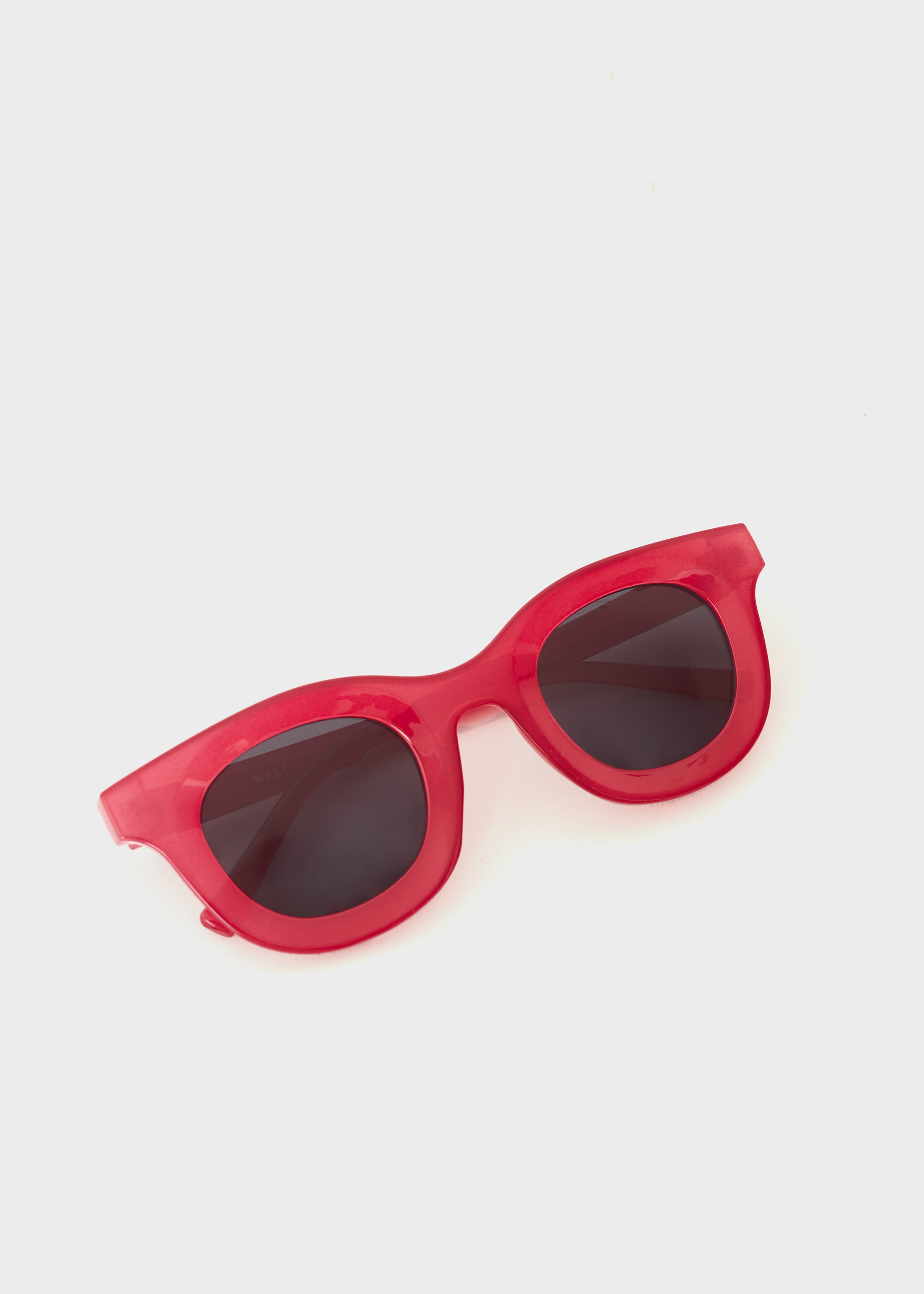 Nalí KIRA ROUND SUNGLASSES IN AMARANTH