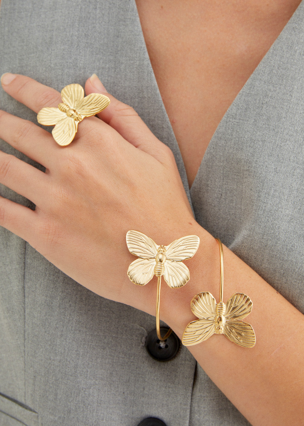 Nalí BRACELET W/ BUTTERFLIES S.STEEL GOLD